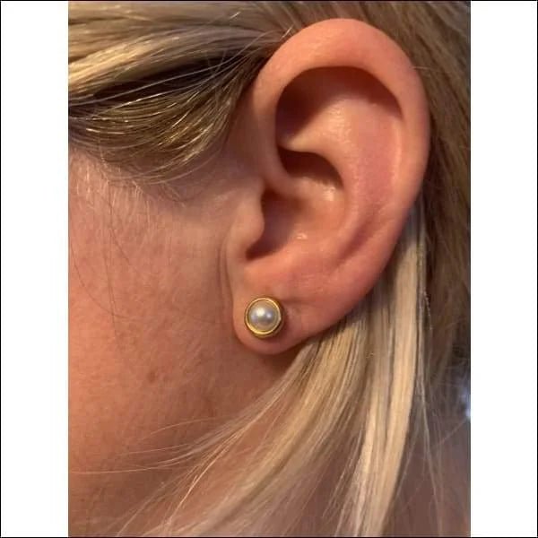 Oorknopjes &acirc;&euro;&ldquo; Parel Wit Goudkleurig (8mm) -