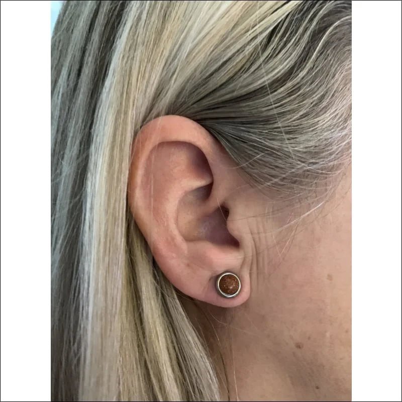 RVS Zandsteen Oorbellen Bruin 8mm - Natuursteen Oorstekers - Zilverkleurig -