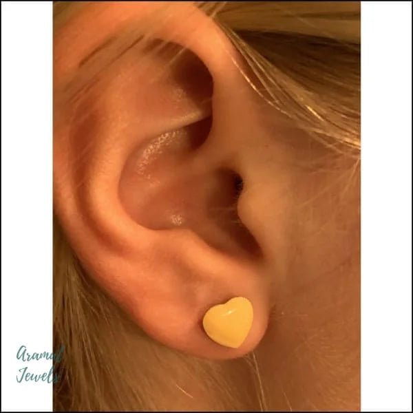 Vrolijke Acryl Oorbellen met Hartje - 9mm / Geel -
