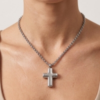 Ashanger Kruisje 316L Staal Zilverkleurig &acirc;&euro;&ldquo; 2x1,5cm Gedenksieraad - Unisex