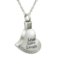 RVS Ashanger Hart Live Love Laugh &acirc;&euro;&ldquo; Gegraveerd Staal 3x2,5cm - Unisex