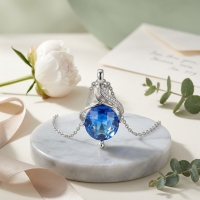 Ashanger Druppelvorm Blauwe Zirkonia &acirc;&euro;&ldquo; 31x18mm Zilverkleurig RVS - Unisex
