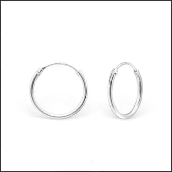 Zilveren Oorringen &acirc;&euro;&ldquo; Meerdere Maten 8-22mm 925 Zilver Huggie - Zilverkleurig / 18