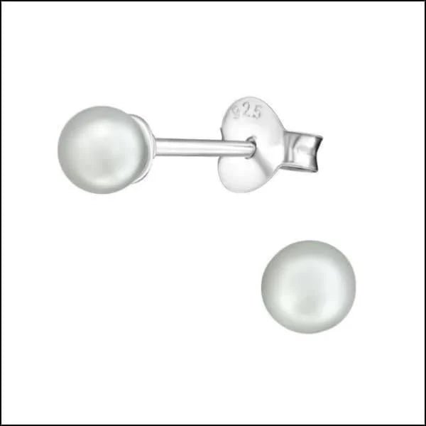 Zilveren Parel Oorbellen - Tijdloze Elegantie - 4mm / Licht Grijs -