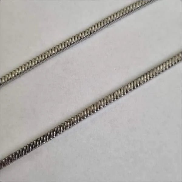 RVS Vierkante Slangenketting Zilverkleurig &acirc;&euro;&ldquo; Box Chain Staal Unisex - 2 mm / 75 c