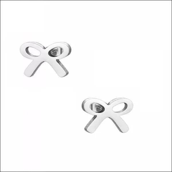 Hippe Stalen strikjes oorbellen - Zilverkleurig-9x7mm -