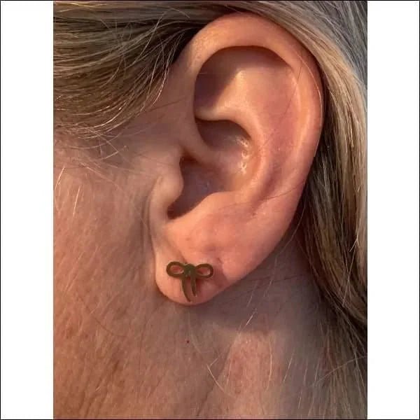 Hippe Stalen strikjes oorbellen - Zilverkleurig-9x7mm -
