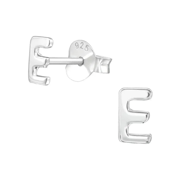 Stijlvolle Zilveren Initiaal Oorbellen - W-7mm -
