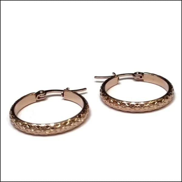 Stijlvolle Stalen Oorringen met ruitpatroon - Ros&Atilde;&copy;kleurig / 20mm -