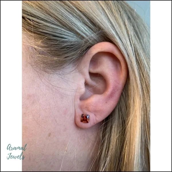 RVS Vierkante Zirkonia Oorbellen  - Tijdloze Oorstekers - Zilverkleurig / Transparant / 10mm -