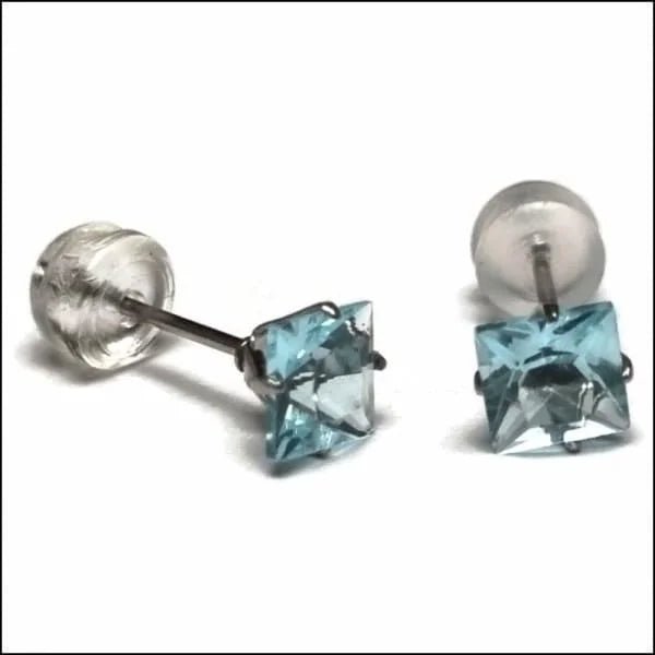 RVS Vierkante Zirkonia Oorbellen  - Tijdloze Oorstekers - Zilverkleurig / Licht Blauw / 5mm -