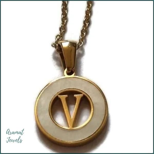 Initiaal Ketting Goudkleur met Schelp Inlay 45cm - Personaliseerbaar - V - Dames