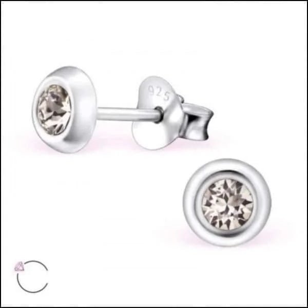 Zilveren Kristal Oorbellen - Subtiel en Elegant - 5mm / Grijs -