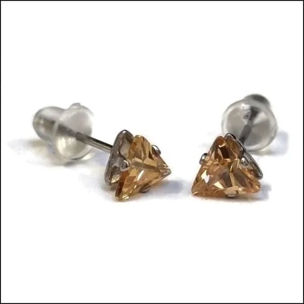 RVS Zweerknopjes Driehoek Zirkonia  - Geometrische Studs - Zilverkleurig / 5 mm / Champagne -