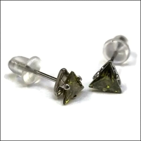 RVS Zweerknopjes Driehoek Zirkonia  - Geometrische Studs - Zilverkleurig / 5 mm / Olijf Groen -