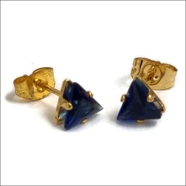 RVS Zweerknopjes Driehoek Zirkonia  - Geometrische Studs - Goudkleurig / 6 mm / Donker Blauw -