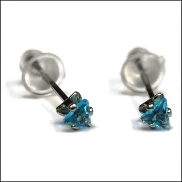 RVS Zweerknopjes Driehoek Zirkonia  - Geometrische Studs - Zilverkleurig / 3 mm / Aqua Blauw -