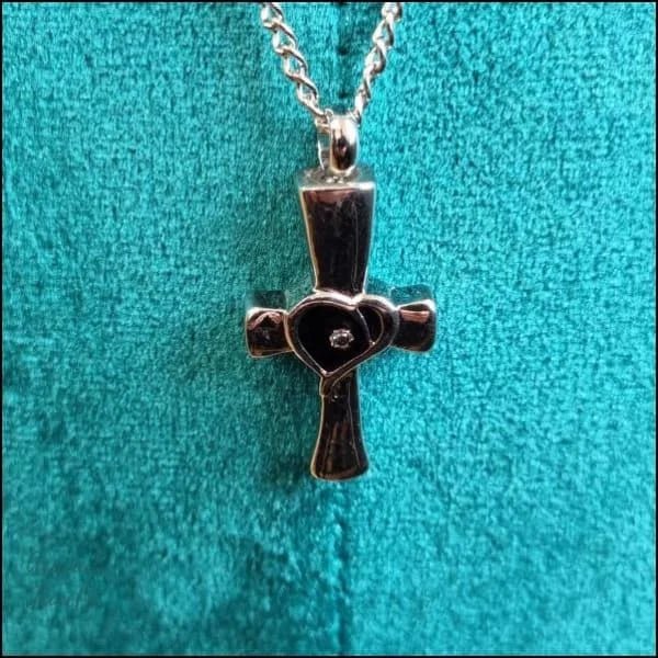 Stalen Kruis Ashanger - Symbolische Herinnering - gedenkhanger hart met kruisje-2.5x1.8cm - Heren