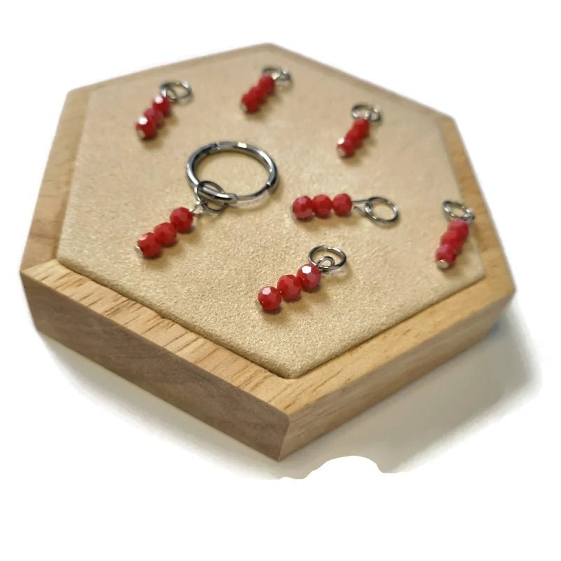 Parelglans Kralen Bedeltje 3 Facet - Oorbel Charm - Zilverkleur / Bonfire red-pearl shine - Unisex