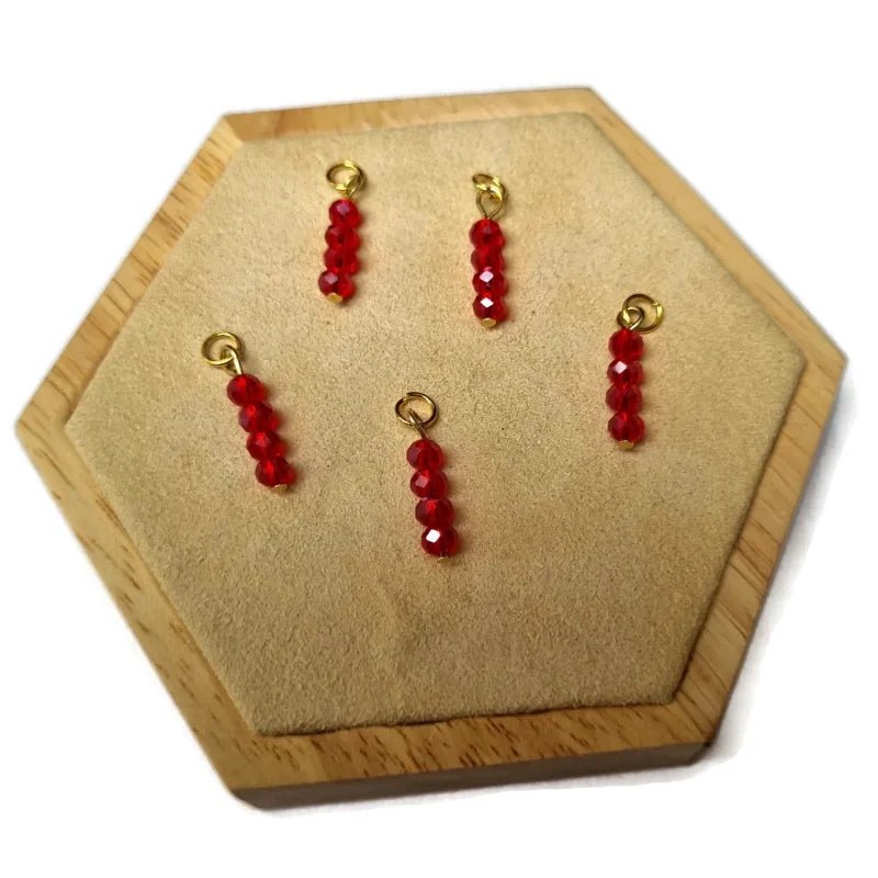 Exotisch Rood Kralen Bedeltje - Zilverkleur / 3 kralen - Unisex