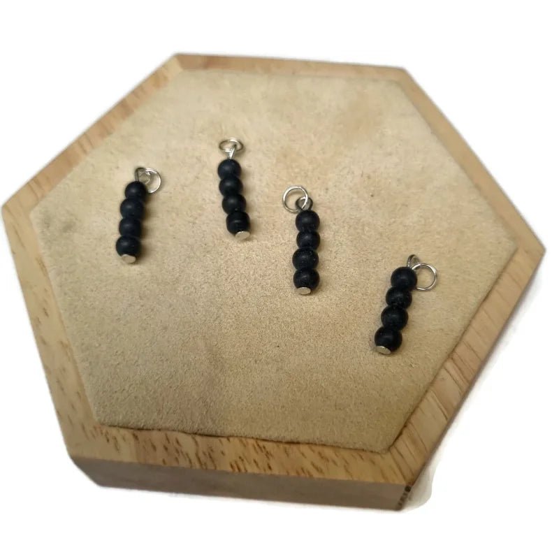 Mat Zwart Kralen Bedeltje - Goudkleur / 4 kraaltjes - Heren