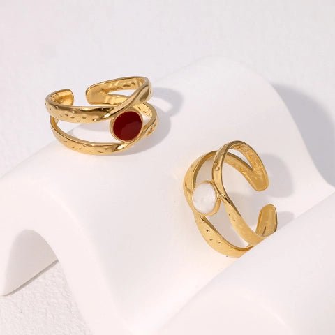 Open Ring RVS met Gehamerd Motief en Emaille Cirkel (9,5 mm) - Rood -