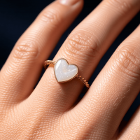 Verstelbare RVS Ring met Emaille Hartje - Goudkleur (8,5 mm) - Rood -