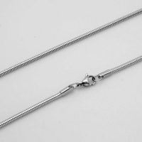 Zilverkleurige Slangenketting RVS &acirc;&euro;&ldquo; Ronde Snake Chain Dames Staal - 2.4mm / 45cm 