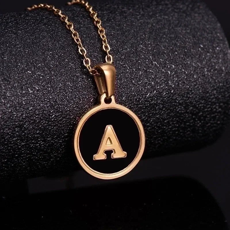 Stalen letter Ketting in goudkleur met zwart - A - Unisex