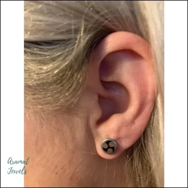 Stalen Ronde Oorstekers met logo - 8mm / Spiraal -